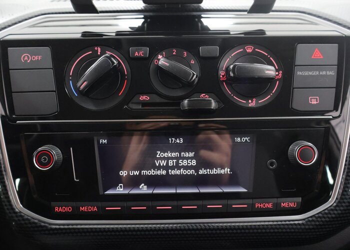 Volkswagen up! 1.0 BMT move up!