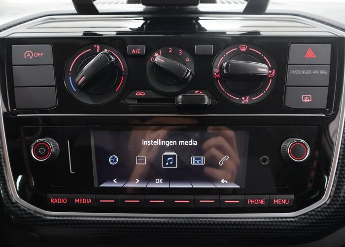 Volkswagen up! 1.0 BMT move up!