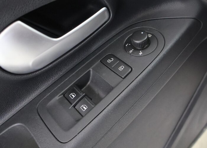 Volkswagen up! 1.0 BMT move up!