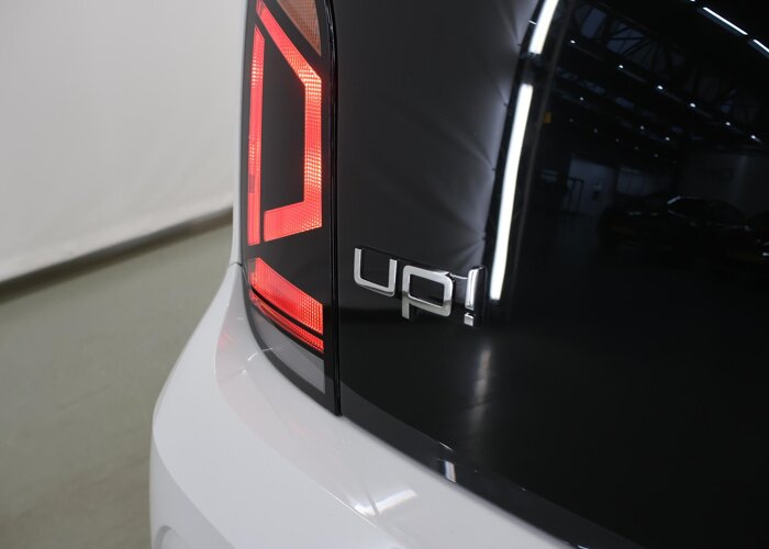 Volkswagen up! 1.0 BMT move up!