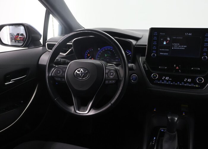 Toyota Corolla Touring Sports 2.0 Hybrid Business Plus