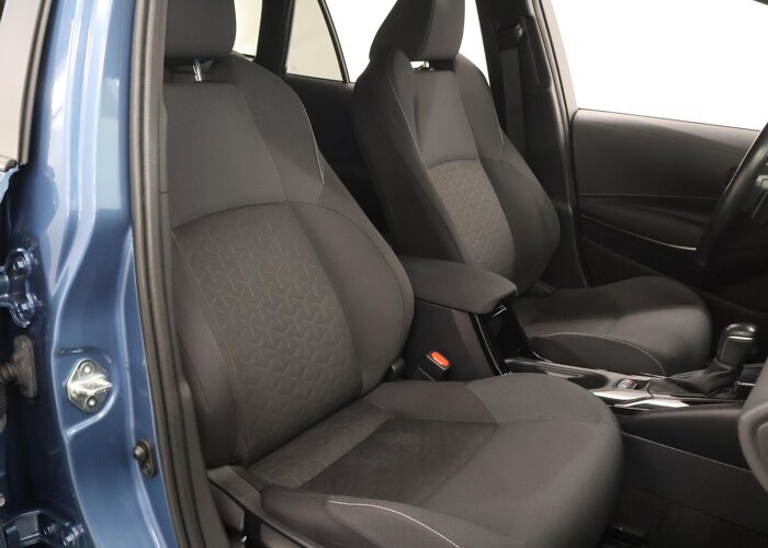 Toyota Corolla Touring Sports 2.0 Hybrid Business Plus