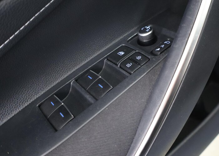 Toyota Corolla Touring Sports 2.0 Hybrid Business Plus