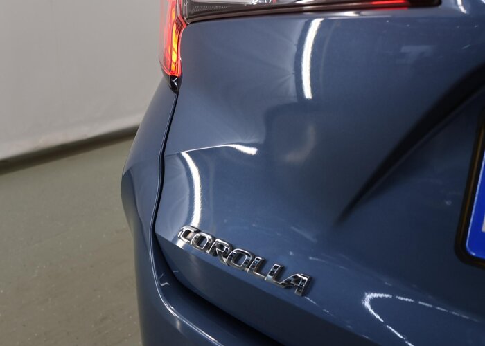 Toyota Corolla Touring Sports 2.0 Hybrid Business Plus