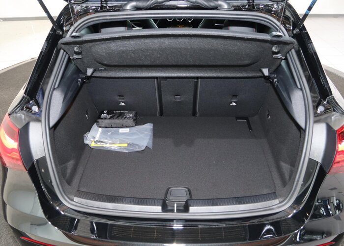 Mercedes-Benz A-Klasse 180 Business Solution AMG