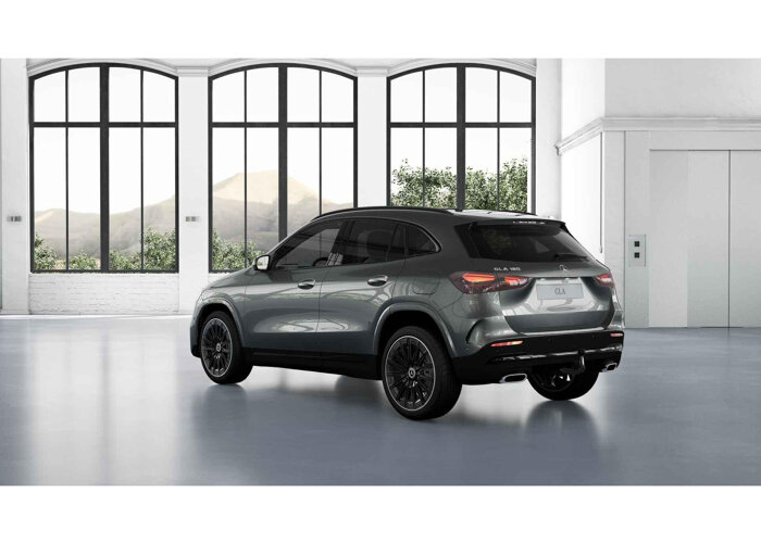 Mercedes-Benz GLA 180 AMG Line
