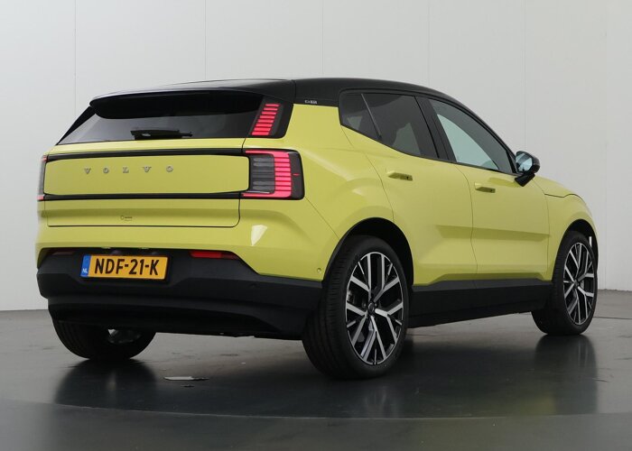 Volvo EX30 Twin Motor Performance Ultra 69 kWh
