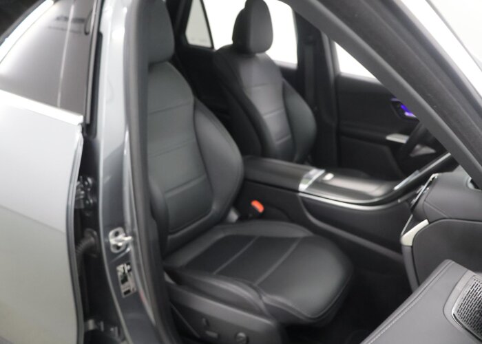Mercedes-Benz GLC 300e 4MATIC Luxury Line