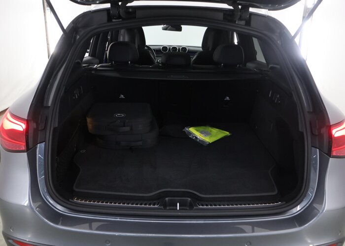 Mercedes-Benz GLC 300e 4MATIC Luxury Line