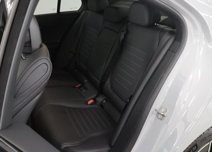 Mercedes-Benz C-Klasse 300 e Business Solution AMG