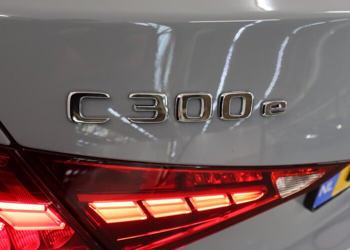 Mercedes-Benz C-Klasse 300 e Business Solution AMG