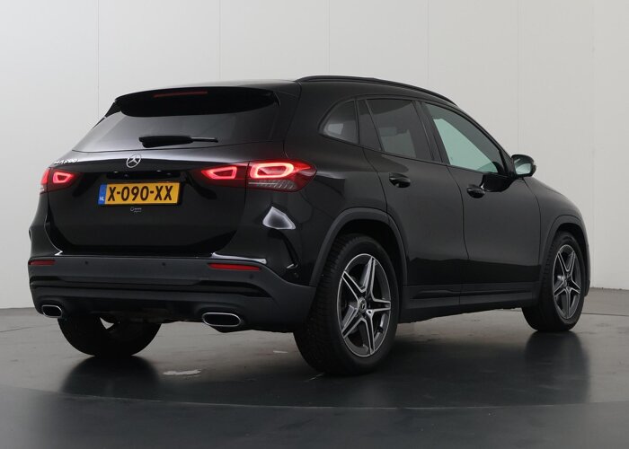 Mercedes-Benz GLA 200 AMG Line