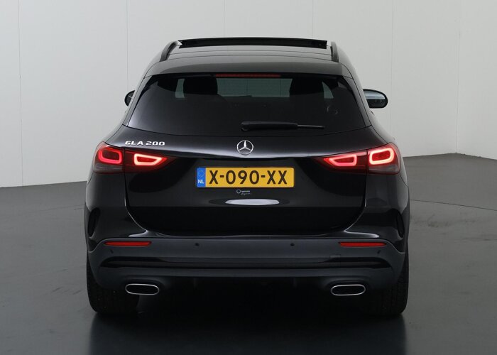 Mercedes-Benz GLA 200 AMG Line
