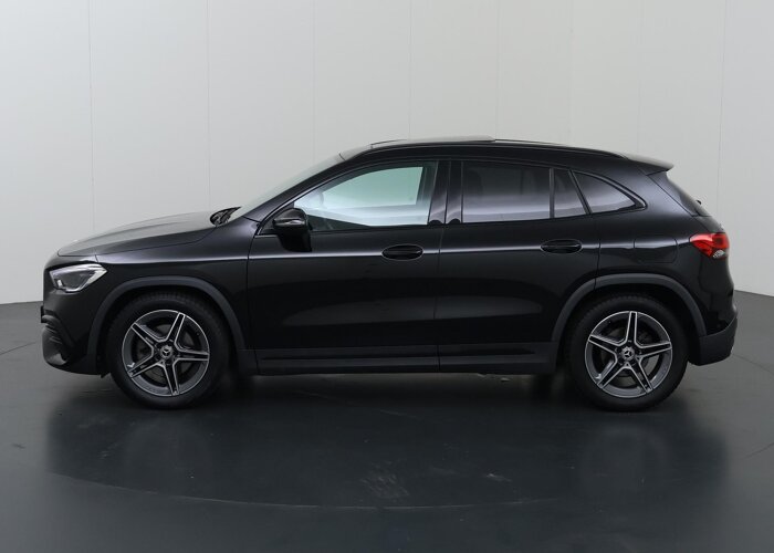 Mercedes-Benz GLA 200 AMG Line