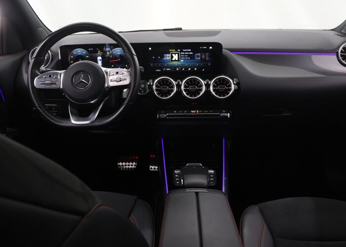 Mercedes-Benz GLA 200 AMG Line