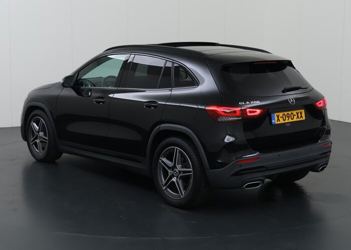 Mercedes-Benz GLA 200 AMG Line