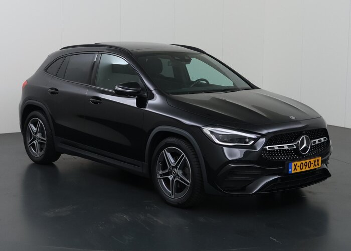Mercedes-Benz GLA 200 AMG Line