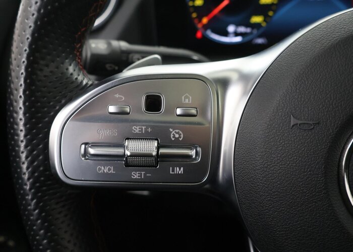 Mercedes-Benz GLA 200 AMG Line