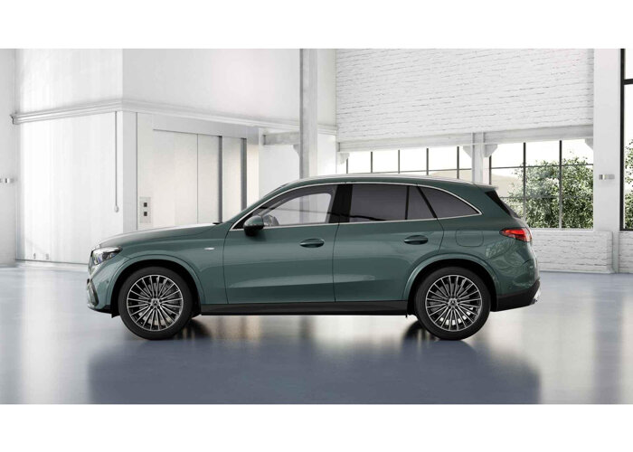 Mercedes-Benz GLC 300e 4MATIC AMG Line