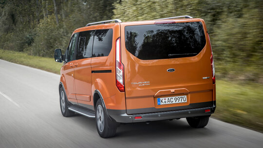 ford-tourneo-custom-slider-3