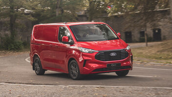 ford-transit-custom-slider-1