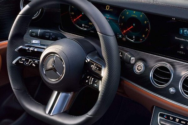 mercedes-benz-e-klasse-estate-hero-mobiel