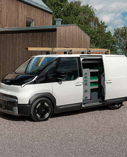 pv5-International-van-of-the-year-2026-hero-mobiel