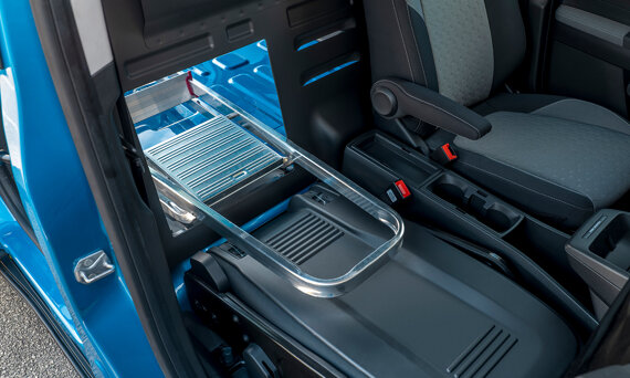 ford-e-transit-courier-4