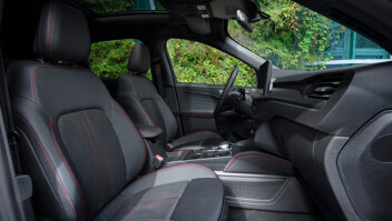 ford-kuga-2024-slider-3