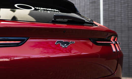 ford-mustang-mach-e-slider-5