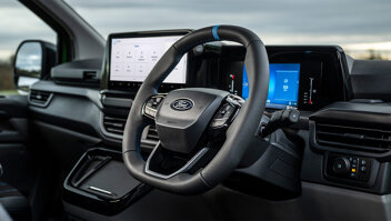 ford-transit-custom-ook-beschikbaar-als-ms-rt-media-5