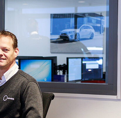 Hero-aftersales-medewerker-kia-1-mobiel