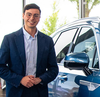 Hero-verkoopmedewerker-kia-3-mobiel