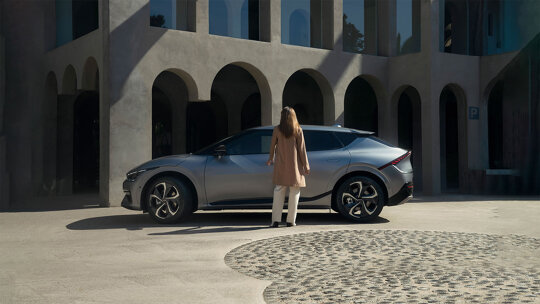 kia-ev6-nu-in-de-showroom-impressie-1