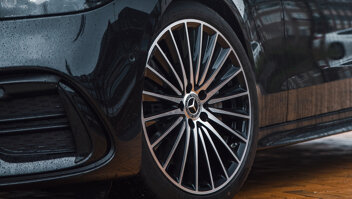 mercedes-benz-c-klasse-limousine-slider-5