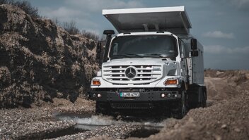 mercedes-benz-zetros-slider-1