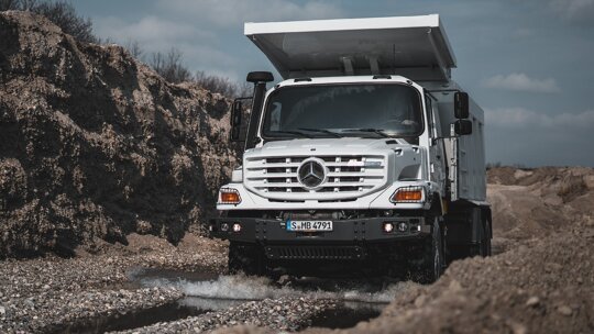 mercedes-benz-zetros-slider-1