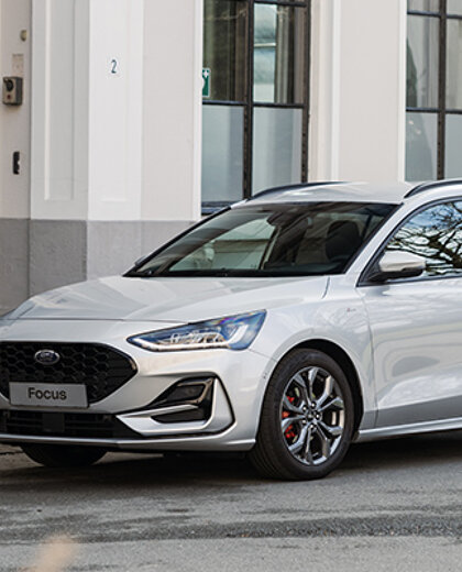 ford-focus-wagon-hero-mobiel