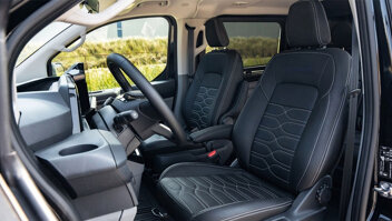 ford-transit-custom-grey-platinum-roadshow-media-2
