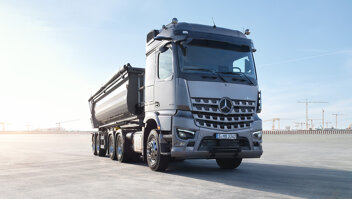 mercedes-benz-arocs-slider-1