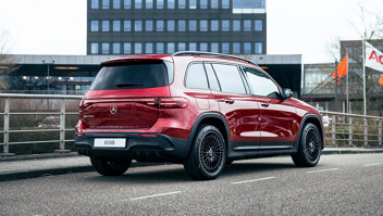 mercedes-benz-eqb-slider-2