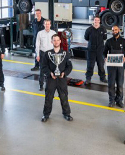 mercedes-benz-nieuws-trucks-in-de-prijzen-hero-mobiel
