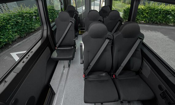 mercedes-benz-sprinter-tourer-slider-5