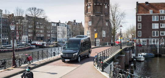 mercedes-benz-sprinter-tourer-video-mobiel