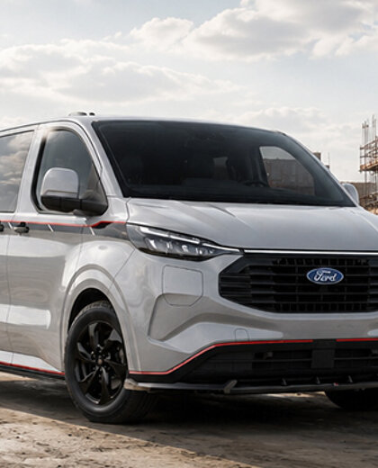ford-transit-custom-grey-platinum-roadshow-hero-mobiel