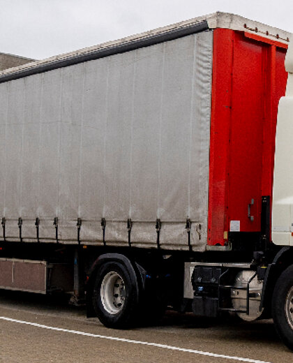 truck-trailer-schuifzeilopleggers-hero-mobiel