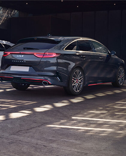 kia-ceed-familie-hero-mobiel