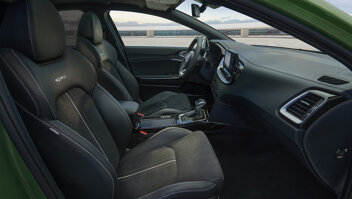 kia-xceed--slider-4