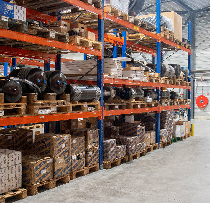 mercedes-benz-trucks-onderdelen-hero-mobiel (1)