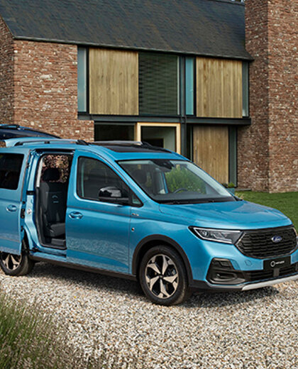 tourneo-connect-phev-hero-mobiel